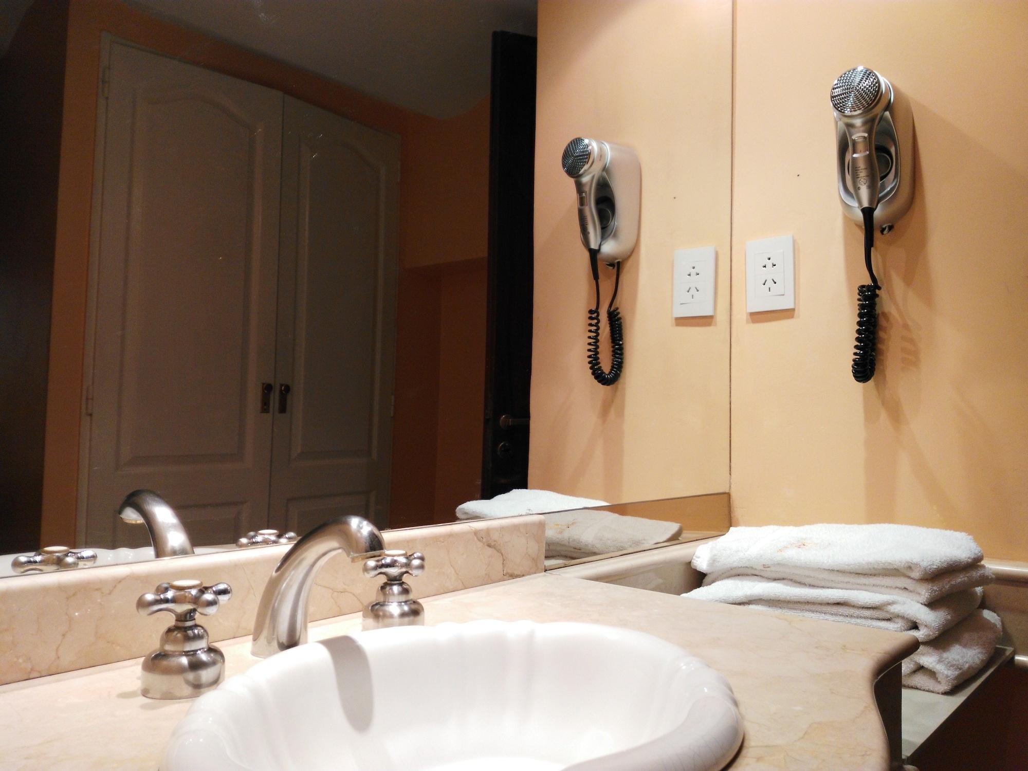 Hotel A&B Internacional Buenos Aires Extérieur photo