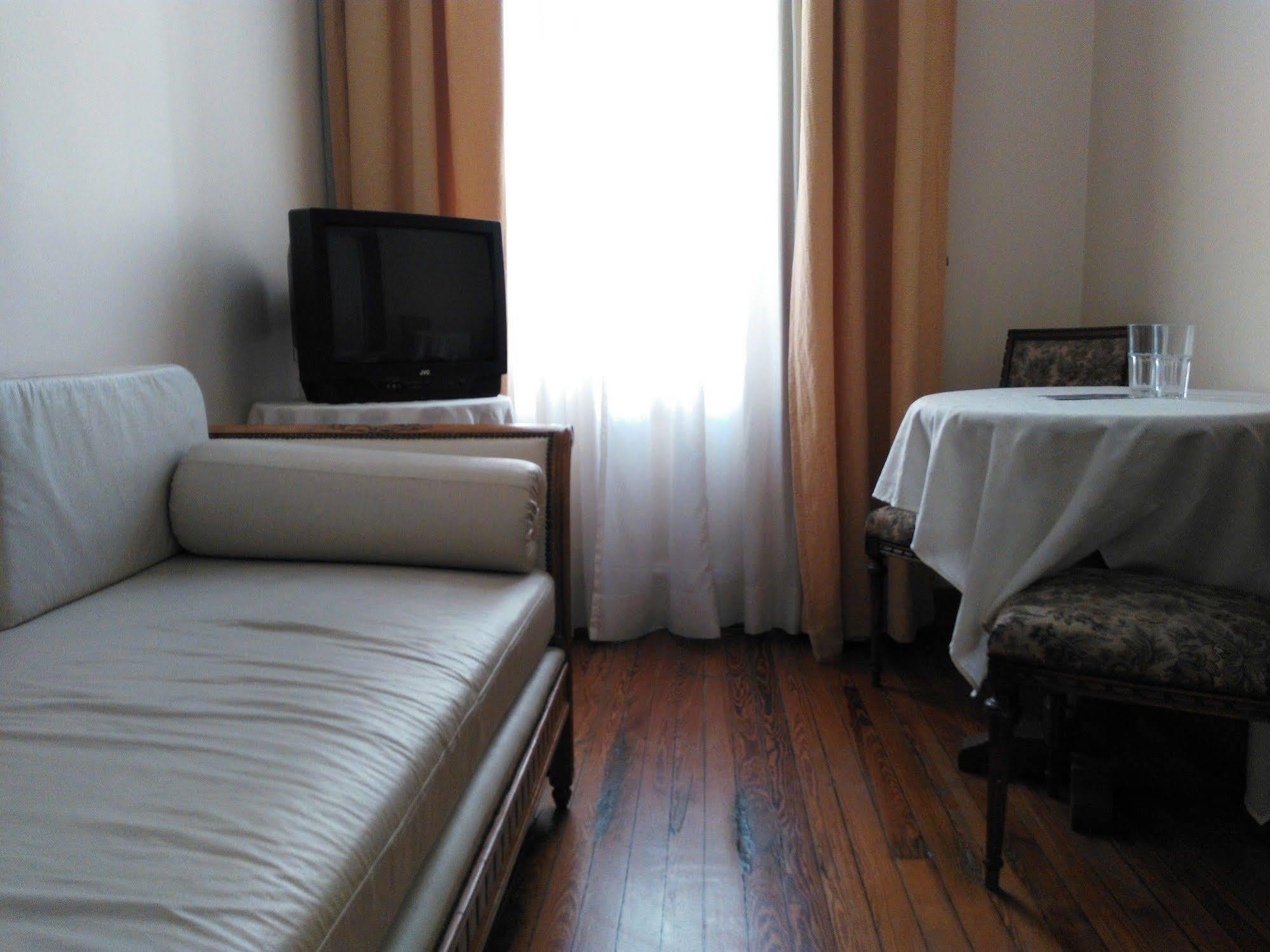 Hotel A&B Internacional Buenos Aires Extérieur photo
